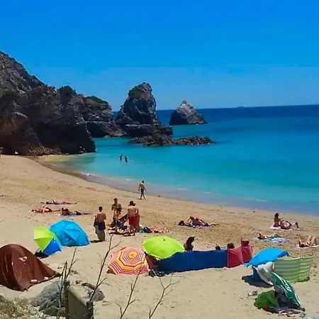 Hébergement de vacances Oceanview Luxury Duplex With Pool & Gym Near Lisbon *