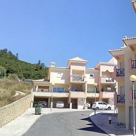 Hébergement de vacances Oceanview Luxury Duplex With Pool & Gym Near Lisbon Sesimbra