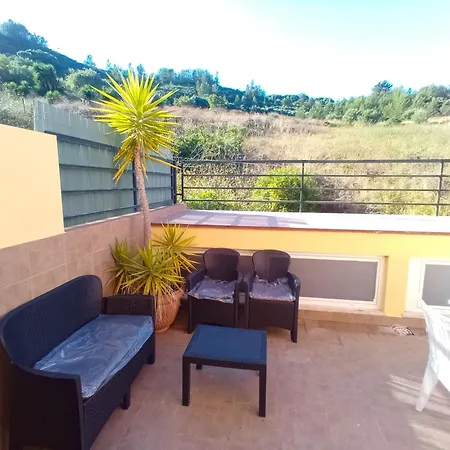 Oceanview Luxury Duplex With Pool & Gym Near Lisbon Hébergement de vacances Sesimbra