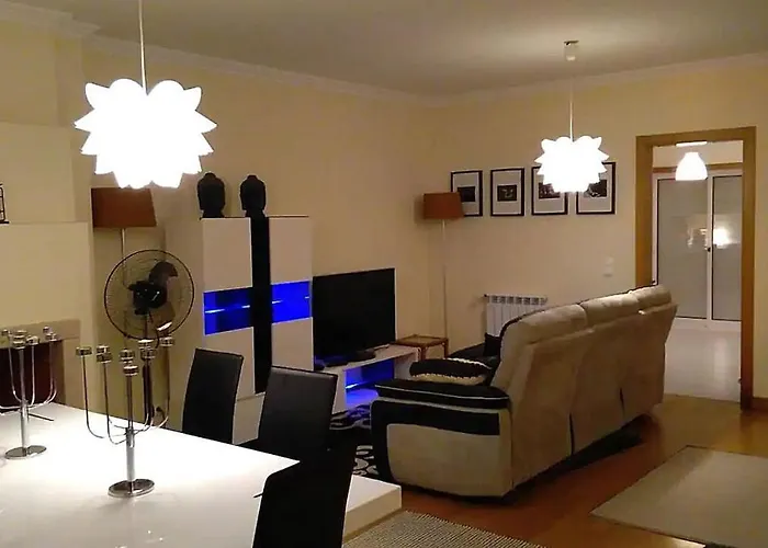 Lisbon South Bank Oceanview Lux Duplex Pool & Gym Σεσίμπρα