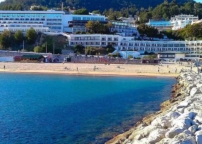 Lisbon South Bank Oceanview Lux Duplex Pool & Gym Σπίτι διακοπών *