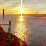 Oceanview Luxury Duplex With Pool & Gym Near Lisbon