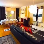 Oceanview Luxury Duplex With Pool & Gym Near Lisbon 度假居