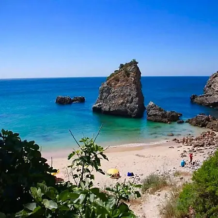 Lisbon South Bank Oceanview Lux Duplex Pool & Gym Nyaraló *