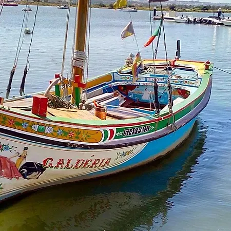 Lisbon South Bank Oceanview Lux Duplex Pool & Gym *