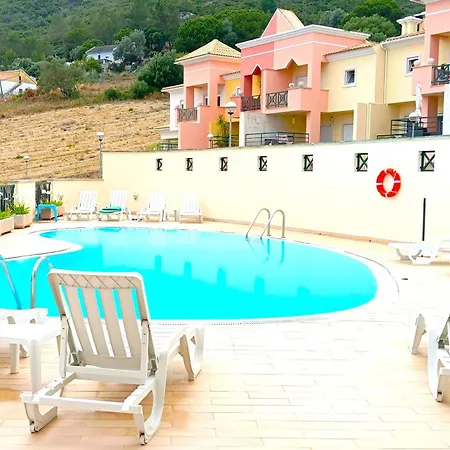 Oceanview Duplex Shared Pool & * Sesimbra