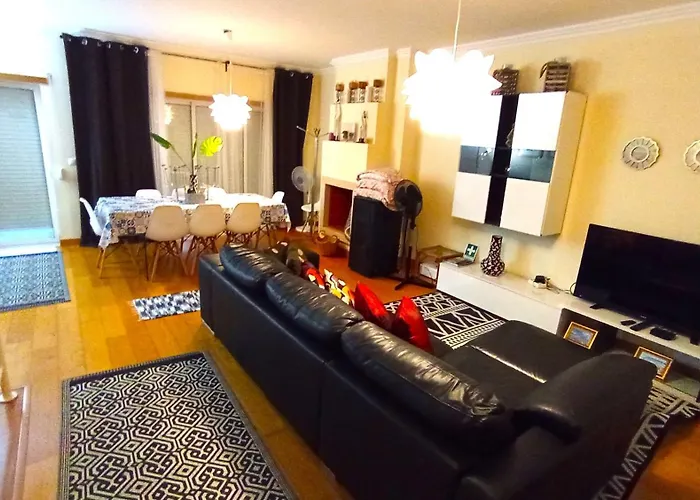 Oceanview Luxury Duplex With Pool & Gym Near Lisbon Casa vacanze Sesimbra