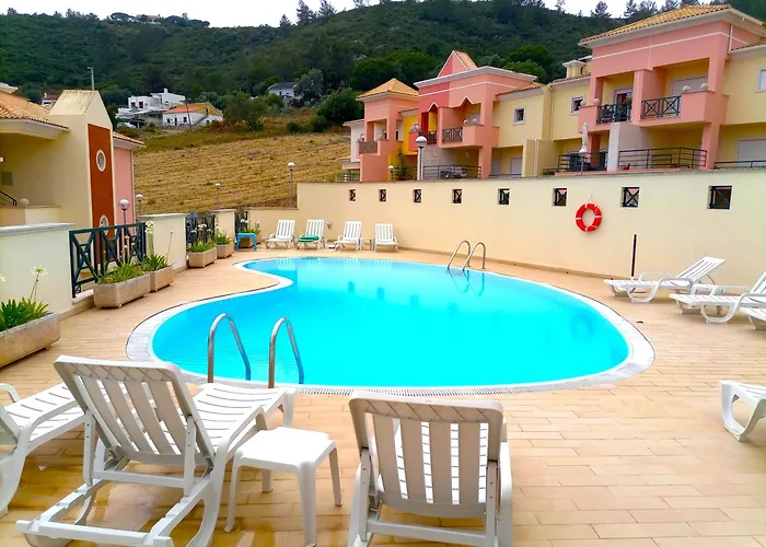 Oceanview Luxury Duplex With Pool & Gym Near Lisbon *