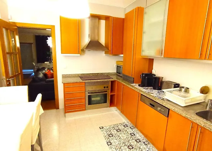 Oceanview Luxury Duplex With Pool & Gym Near Lisbon *