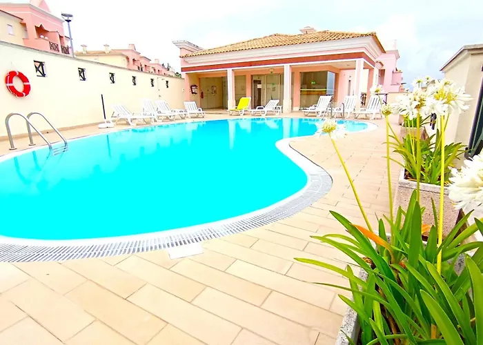 Casa vacanze Oceanview Luxury Duplex With Pool & Gym Near Lisbon *
